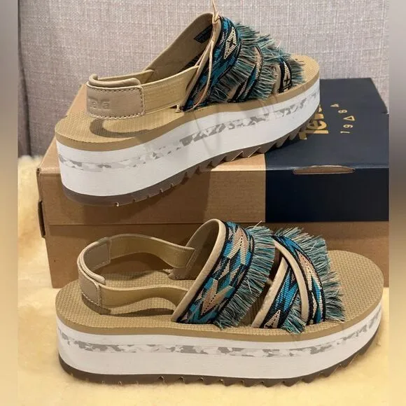 Teva platform sling back sandal💥size 7, size 8, size 9