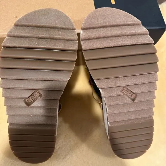 Teva platform sling back sandal💥size 7, size 8, size 9