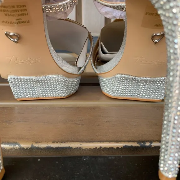 Thalia Sodi Strappy Sunnie Silver Embellished Stiletto Platform Heels Size 10M
