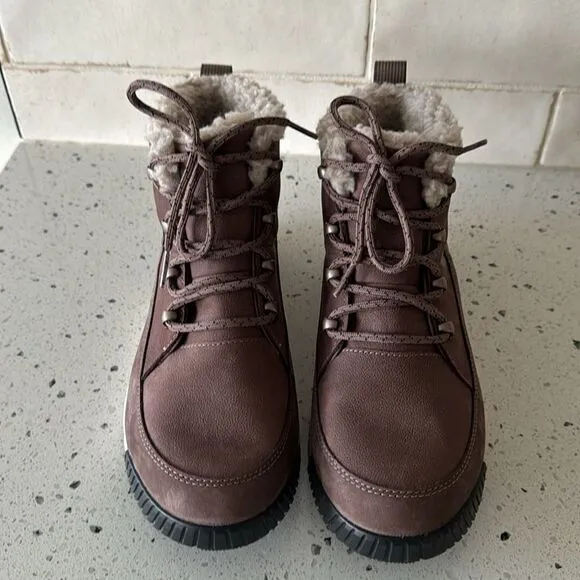 THE NORTH FACE Sierra Leather Mid Lace Waterproof Boots Performance Shoes Sz 9.5