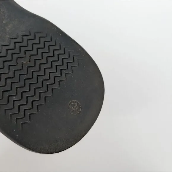 The row shoes
