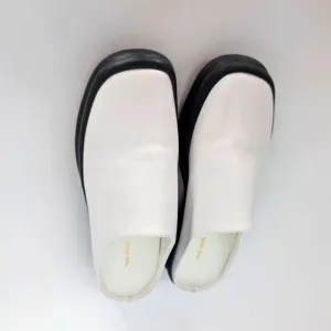 The row shoes