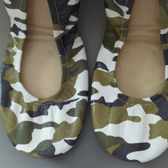 The Storehouse Flats - Classic Camo size 10 Leather Green DISCONTINUED