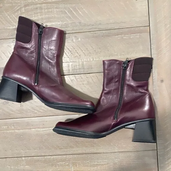 Theresia M. Leather Burgundy Booties l Women’s Leather Ankle Boots Size 5.5