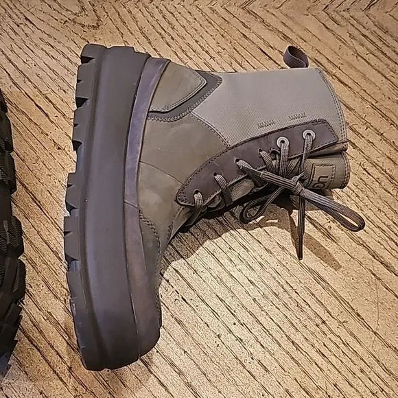 The UGG Lug sneakers boots size 7 NWOT moss green
