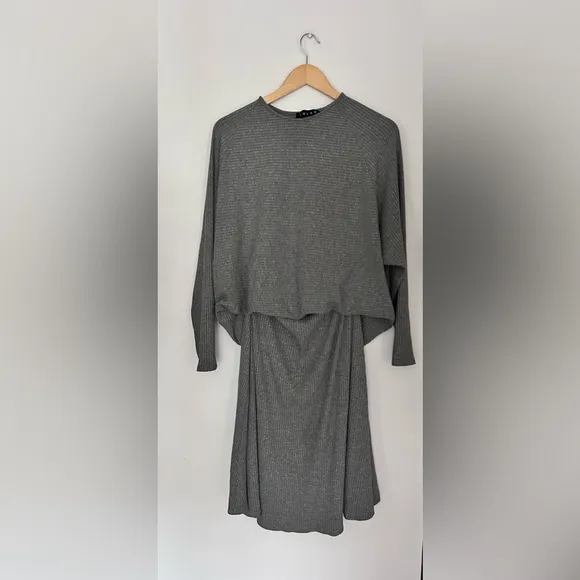 third form ribbed dress long sleeve midi batman sleeve Gray Knit jersey medium