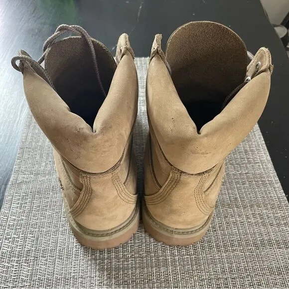 Timberland tan leather nubuck suede women’s lug sole boots 8.5 all weather