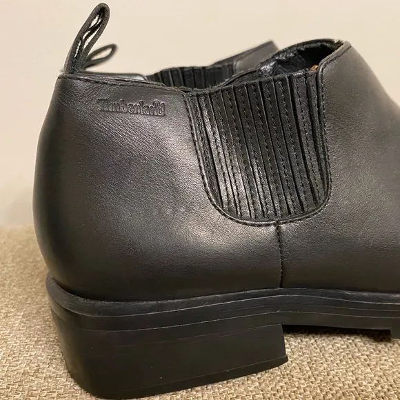 Timberland Waterproof Low Cut Chelsea Boots in Black Leather