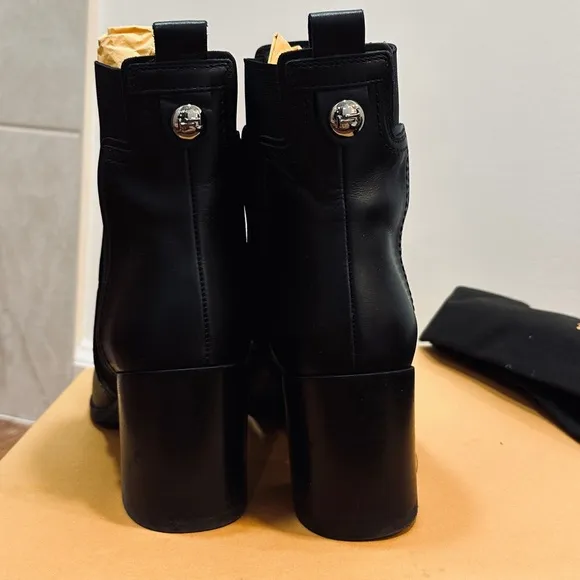 Tod’s Black Ankle Boots, Sz 37.5