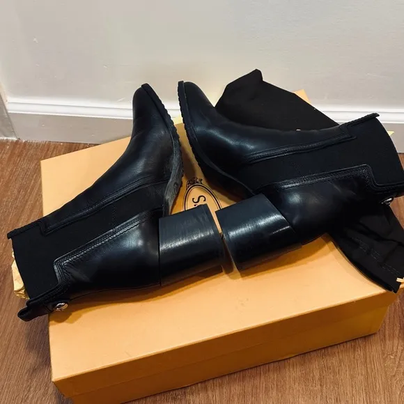 Tod’s Black Ankle Boots, Sz 37.5