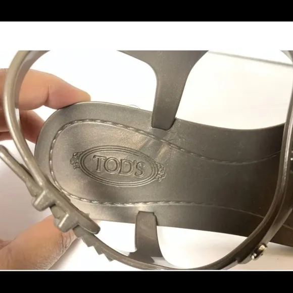 Tod's Tassel Thong Jelly Sandals in Nickel