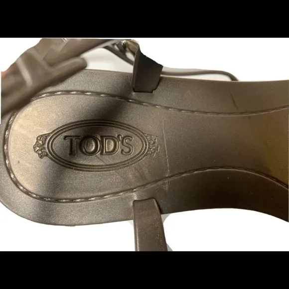Tod's Tassel Thong Jelly Sandals in Nickel