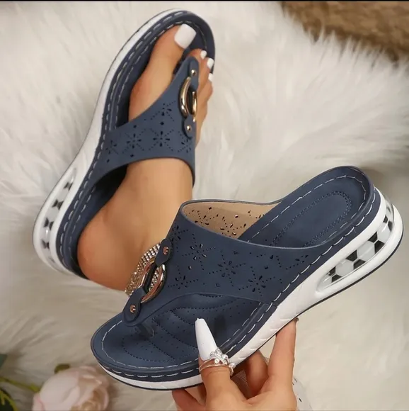 Toe Post Wedge Sandals