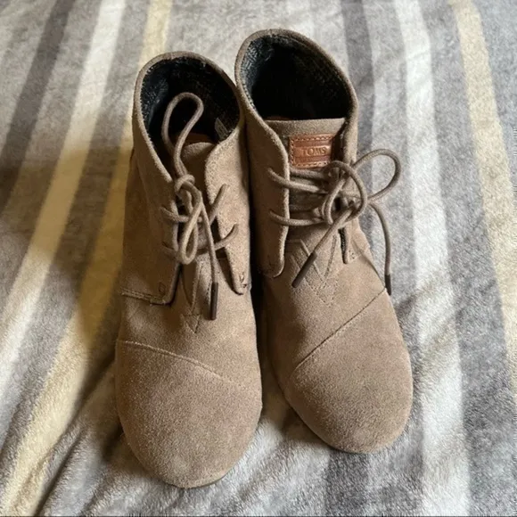 Toms suede wedge ankle boots