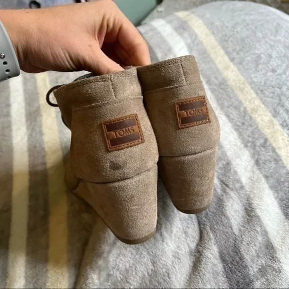 Toms suede wedge ankle boots