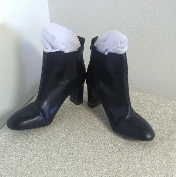 Tory Burch Black Leather Heeled Ankle Boots