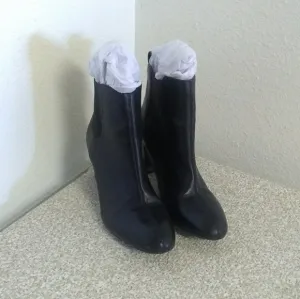 Tory Burch Black Leather Heeled Ankle Boots