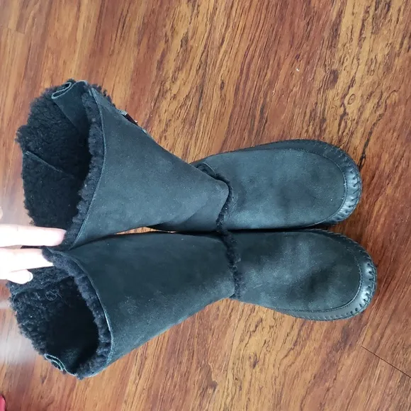 Tory Burch Black Shearling Suede Buckle Winter Boots Size 8
