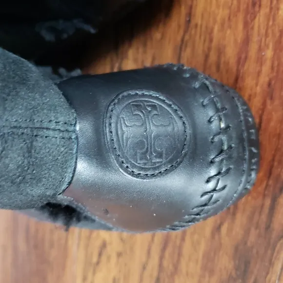 Tory Burch Black Shearling Suede Buckle Winter Boots Size 8