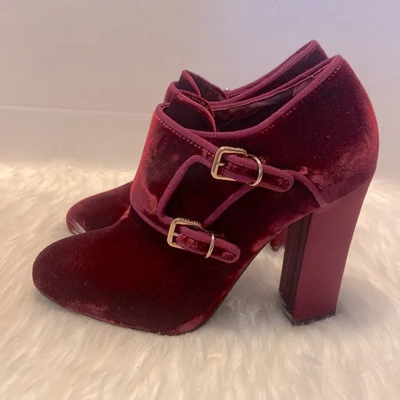 Tory Burch Carley Burgundy Velvet Ankle Boots Size 5