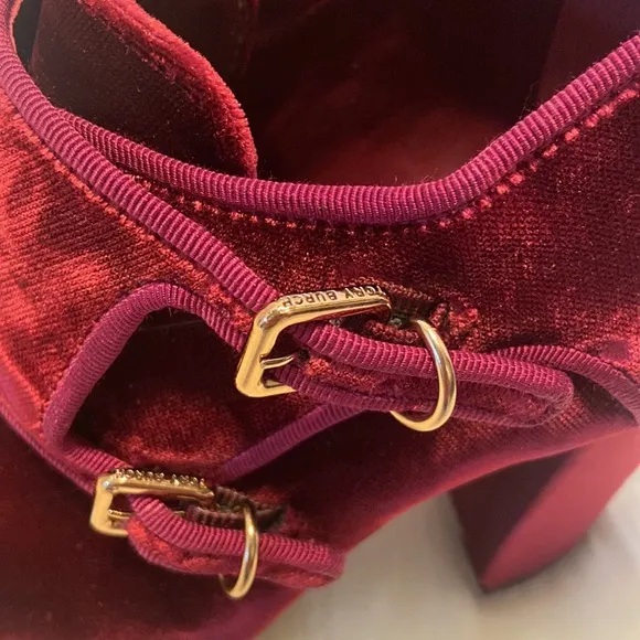 Tory Burch Carley Burgundy Velvet Ankle Boots Size 5