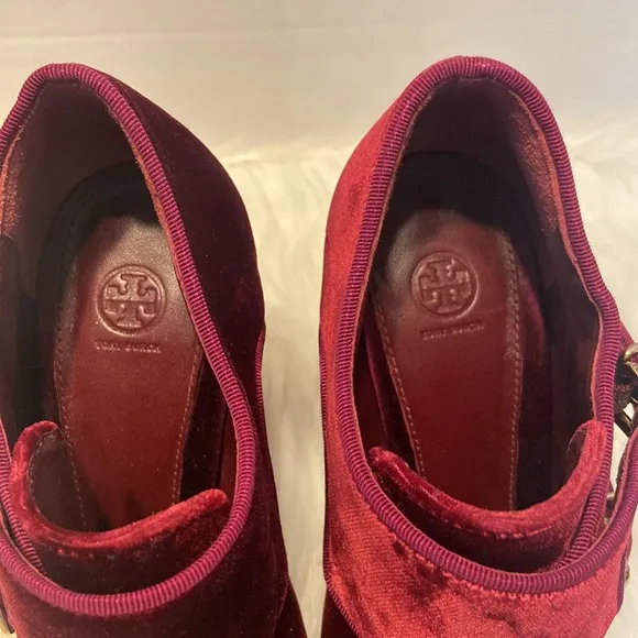 Tory Burch Carley Burgundy Velvet Ankle Boots Size 5