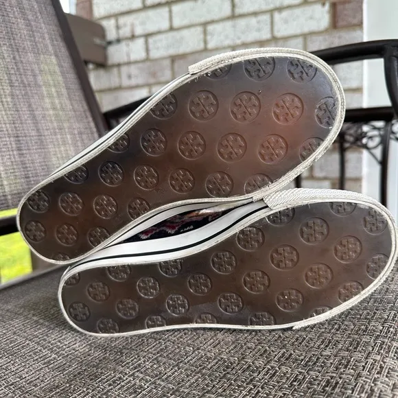 Tory Burch High Top Sneakers Aztec Print Suede Trim Lace Up Shoes 7M
