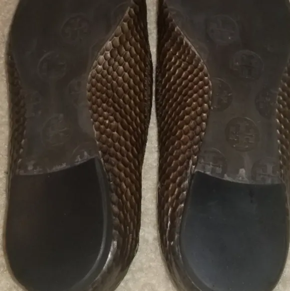 Tory Burch Snakeskin Leather Women's Size 8.5 Brown Gold Logo