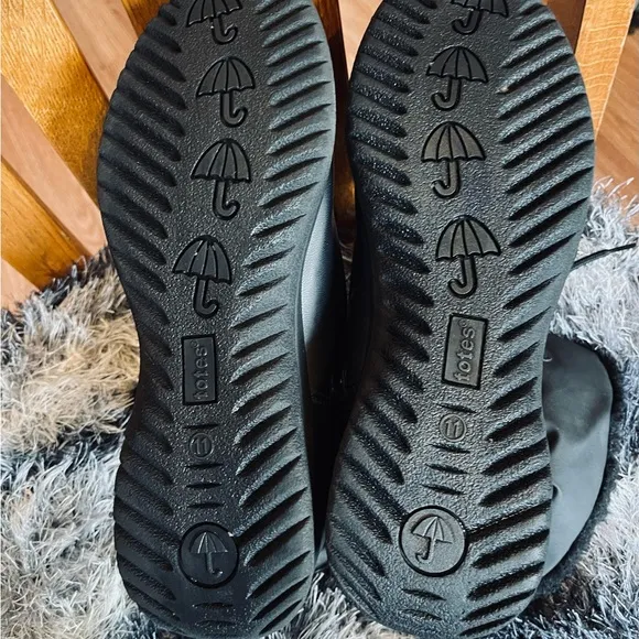 Totes Cathy waterproof all weather faux fur lined lace up rain/snow winter boots