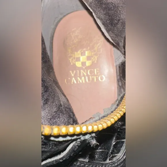 UEC nce Camuto Zennia Tall Boot with Stretch Back Sz 7.5/37.5