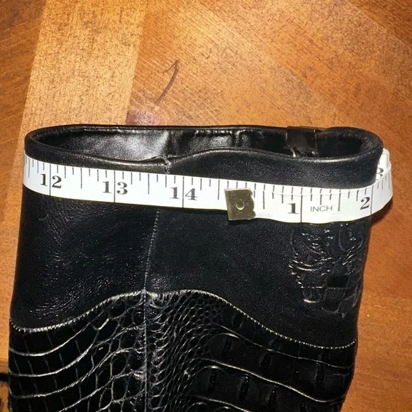 UEC nce Camuto Zennia Tall Boot with Stretch Back Sz 7.5/37.5