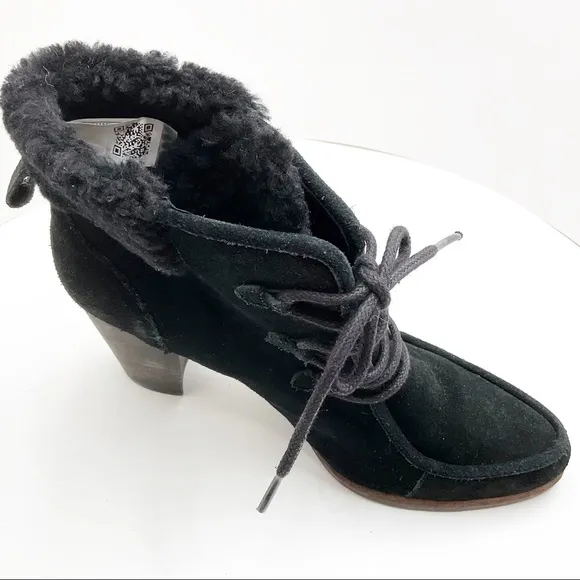 {UGG} Analise Lace-Up Ankle Boots