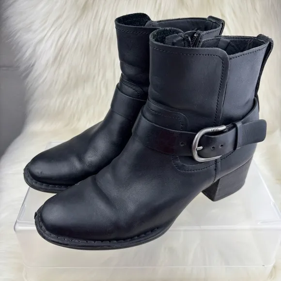 UGG ATWOOD LEATHER MOTORCYCLE BOOTS HEELS BUCKLE SIZE 7 W