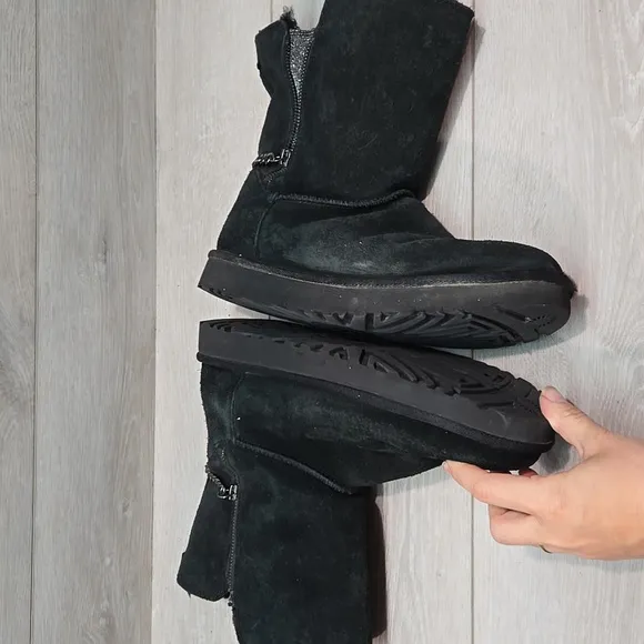UGG Australia  Black Winter Rain Boots Mid-Calf Suede Side Zip Shoes Sz 9