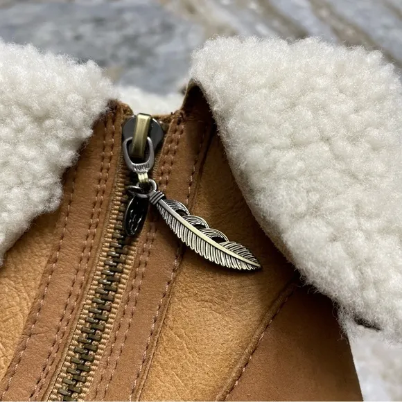 UGG AUSTRALIA Charlee Chestnut Ankle Boots With Sherpa Cuff Detail