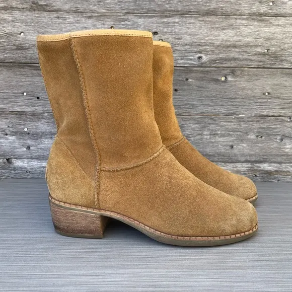 UGG Australia Cyrinda Boots