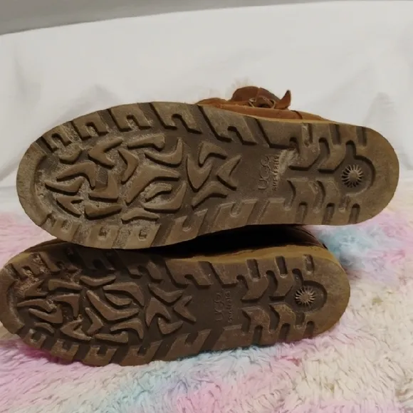 UGG Australia Noira Brown Winter Boots W Sheepskin Lining Sz.10 Worn Once