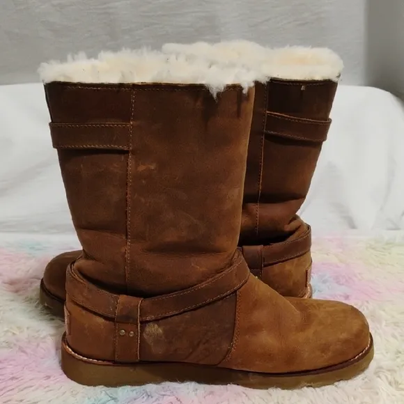UGG Australia Noira Brown Winter Boots W Sheepskin Lining Sz.10 Worn Once