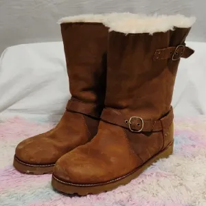 UGG Australia Noira Brown Winter Boots W Sheepskin Lining Sz.10 Worn Once