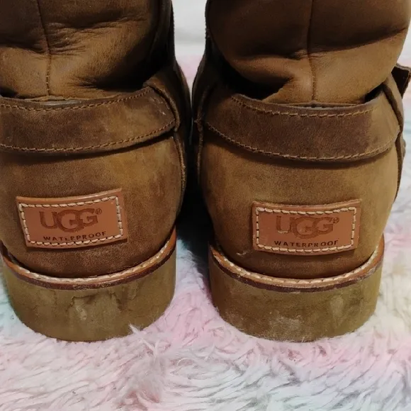 UGG Australia Noira Brown Winter Boots W Sheepskin Lining Sz.10 Worn Once