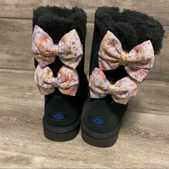 UGG | Bailey Bow Abstract Splatter Boots Black Size 7 NEW