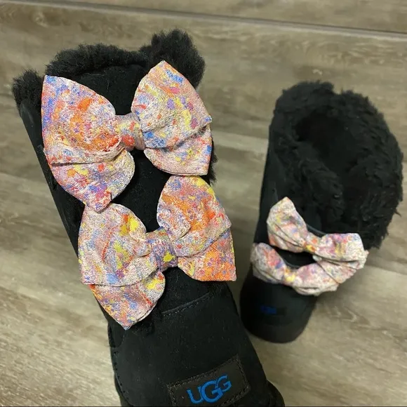 UGG | Bailey Bow Abstract Splatter Boots Black Size 7 NEW