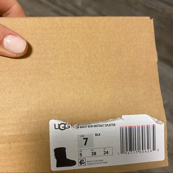 UGG | Bailey Bow Abstract Splatter Boots Black Size 7 NEW