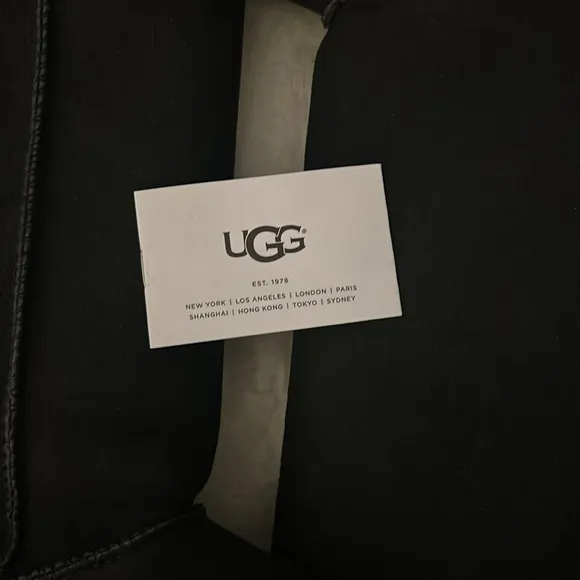 UGG Bailey Bow Tall II Black Size 5