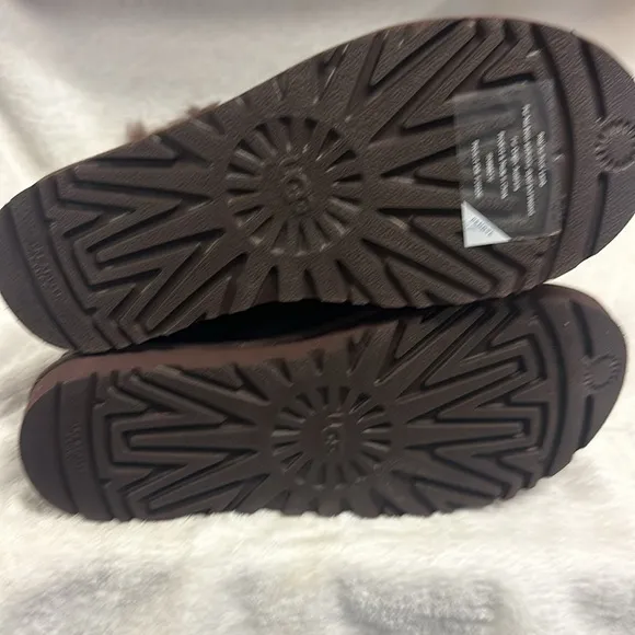 UGG Bailey Button Burnt Cedar and/or Chocolate Shearling Boots