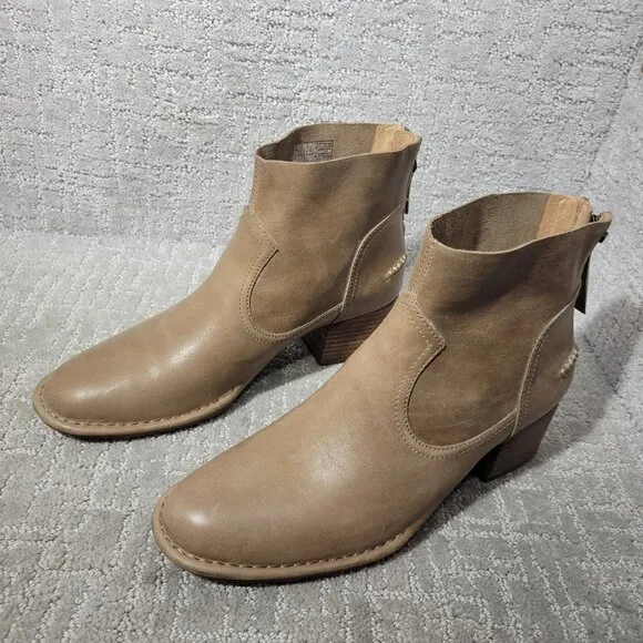 Ugg Bandara Womens Size 10 US Sahara Brown Leather Ankle Back Zip Boots 1098310