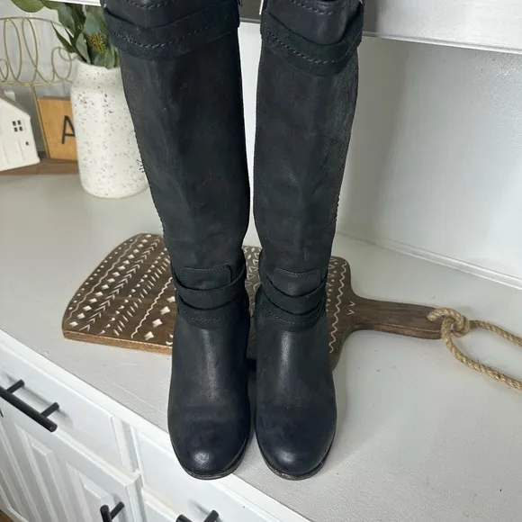 UGG Black Over the Knee Boots with Chunky Heel and Simple Design Women’s -Size 7