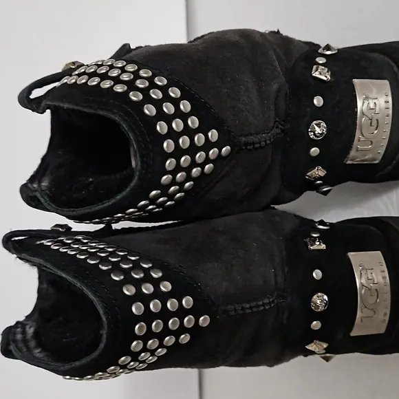 Ugg Bowen Swarovski Crystal Bling Studded Boots sz5  Black Pre-owned