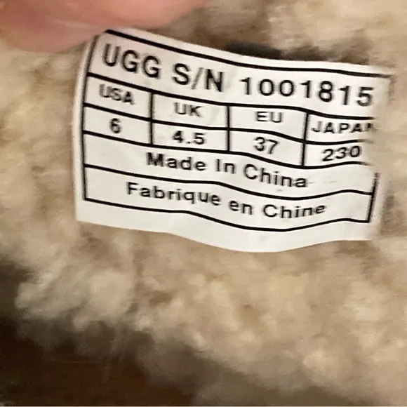 UGG Brown Leather/Sheep Skin Caspia Lace- Up  boots Sz 6