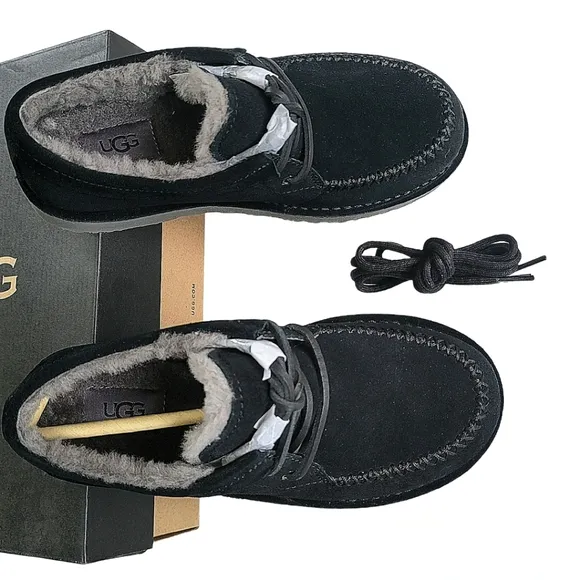 UGG Campout Comfy Black Suede Lace-Up Low-top Chukka Boots Men's 6 | Women's 8
